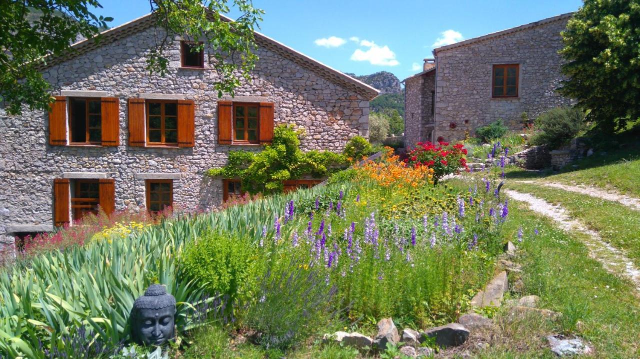 Bed and Breakfast Entre Terre Et Ciel Rémuzat Exterior foto
